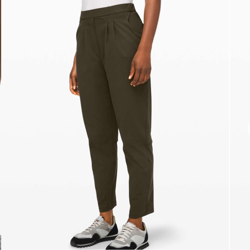 Lululemon Essential High-Rise Trouser - Picture 9 of 9